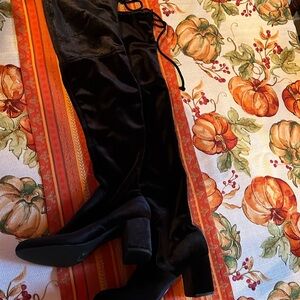 Charles by Charles David Gammon Over the Knee Boots Black Sz 7 microsuede